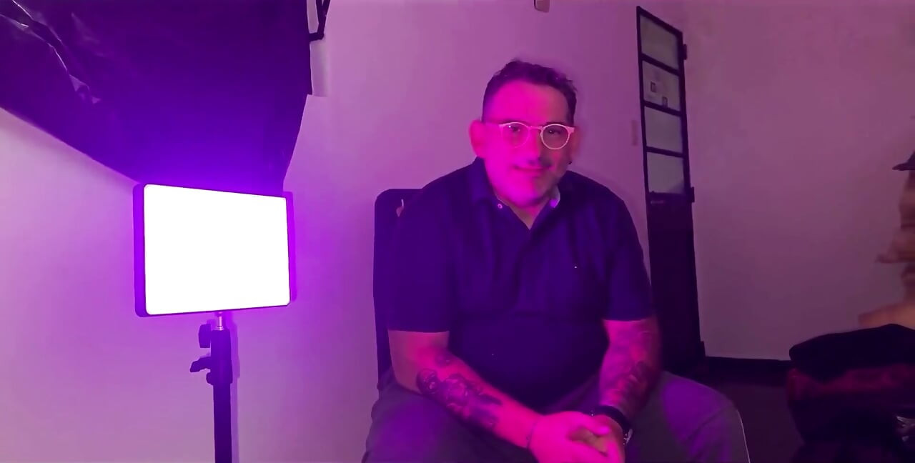 Morena fitness aprimorada em sexo a três quente: esposa peituda com terceiro homem e marido corno se junta - Amateur Big Ass