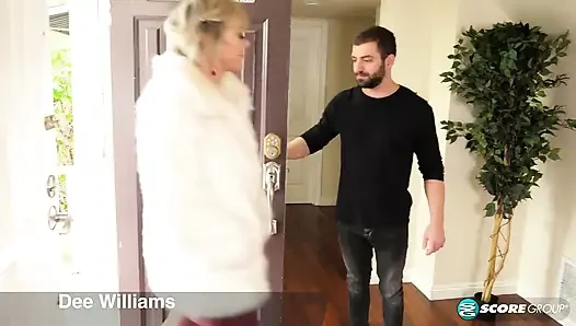 Kimi Arayacaksın? Dee Williams, sütyen düşkünü