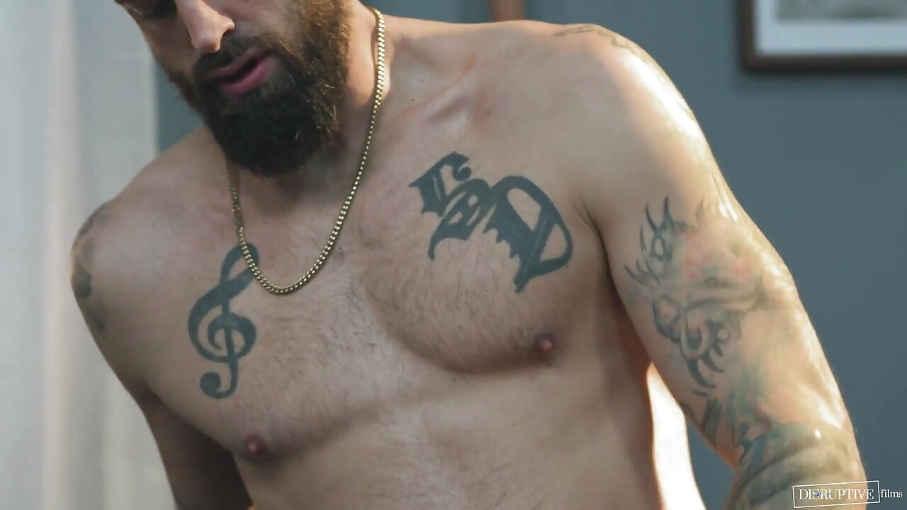 Iskusna zvijezda uči amatera kako se to radi - Alpha Wolfe, Grant Ducati - Disruptivefilms