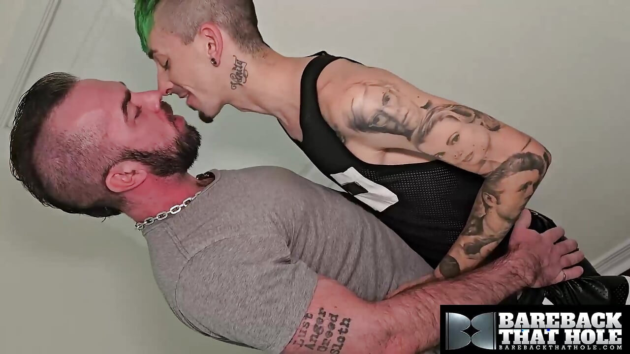 Barebackthathole Green Hair Gay Charly Wilinsky Takes Horny Jeremy Feist Cock After BJ