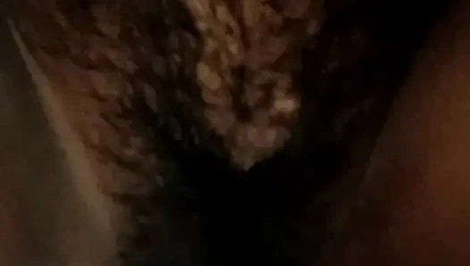 Hintli evli kadın kocasıyla sikişiyor