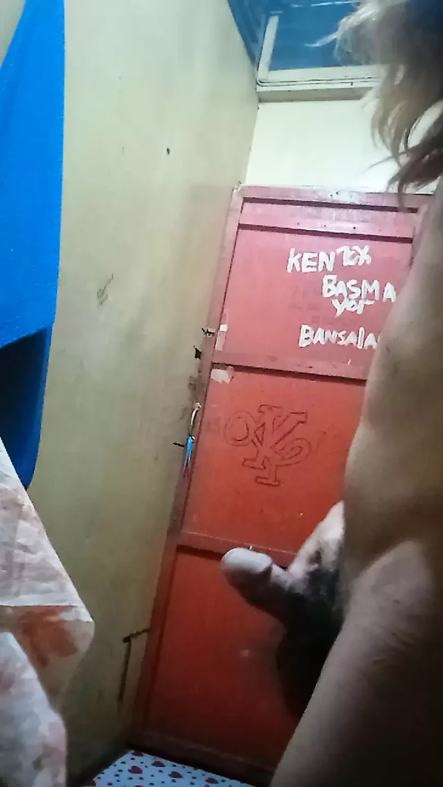 Magpakantot sana ang Reyna