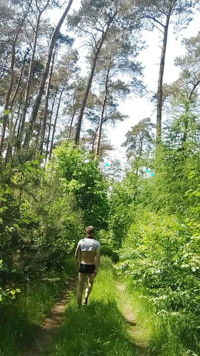Amador quente femboy masturba-se na natureza ejaculação 3FTBouch