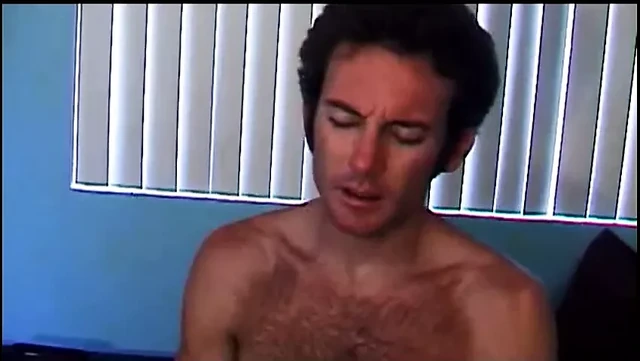 Guy eats a load after getting nailed bareback