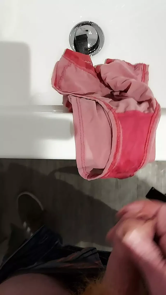 Cum on pretty panties