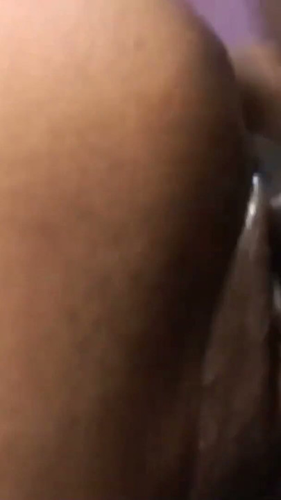 schwarze geile schlampe will von riesen schwanz gefickt werd | Clip 2