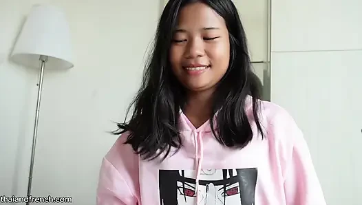 Thai slut wants to fuck while I work, I cum in her mouth