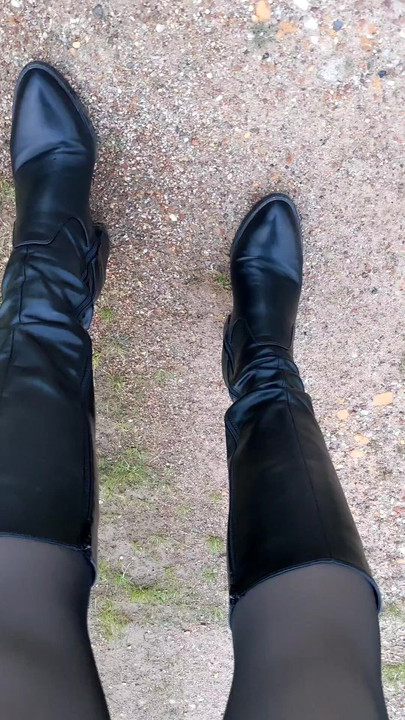Horny sissy slut in leather outfit enfemme in the woods