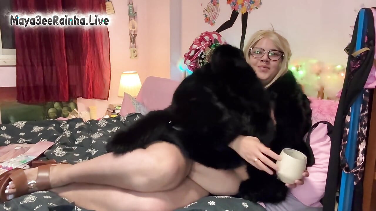 Naked Fur Coat Chain-smoking Goddess Parliament Night 100, Cohiba Short & Lesbian Club Story in Michael Kors Heels