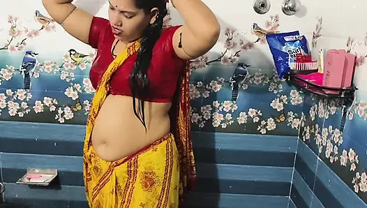 Desi tamil aunty hot romance sex and birthing inside the birth room