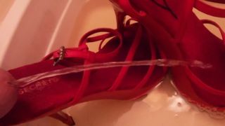 Pissing sexy red heels fm MrMessyshoes