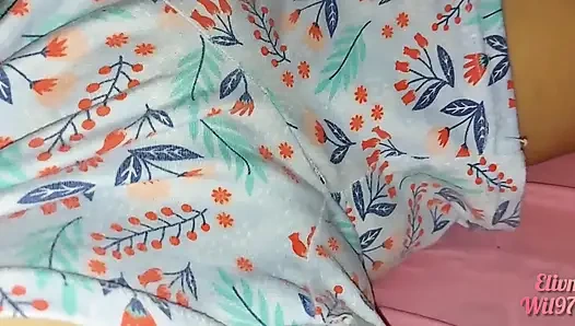 Rekaman seks adik tiriku di ranjang kami ngelakuin apa aja di balik selimut