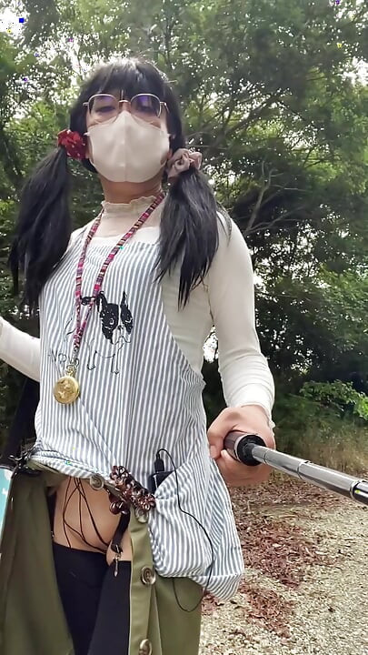 No.268 Exposé Walk in an Apron Part 1