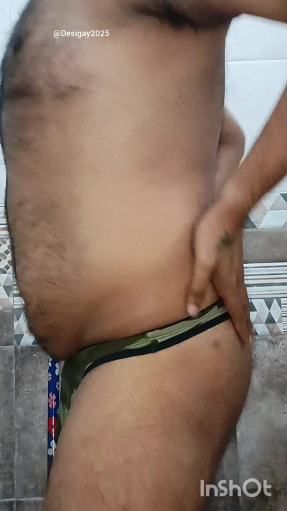 MEMBELAI KEDEWASAAN DI DALAM CELANA DALAM THONGKU