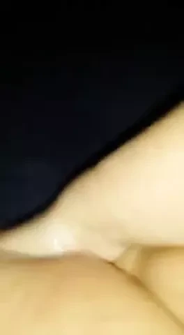 Geile Milf aus Leipzig zeigt wie man richtig spritzt