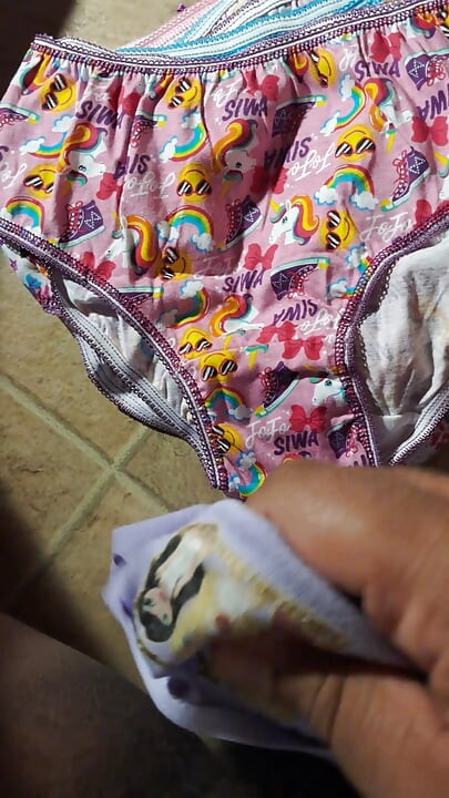 Bratz seluar dalam memancut mani pada seluar dalam Jojo Siwa