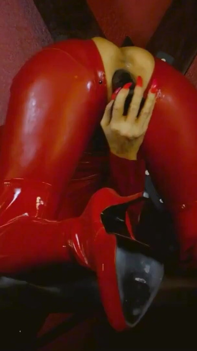 Busty sexy blondine Brittany Andrews finger-knuller fitta si! | klipp 1