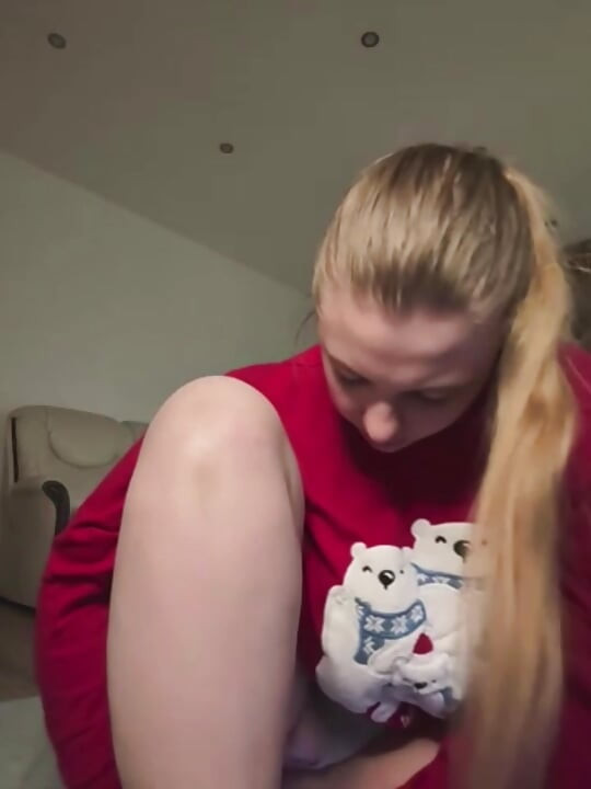 Huge boobies playing with jucielussie