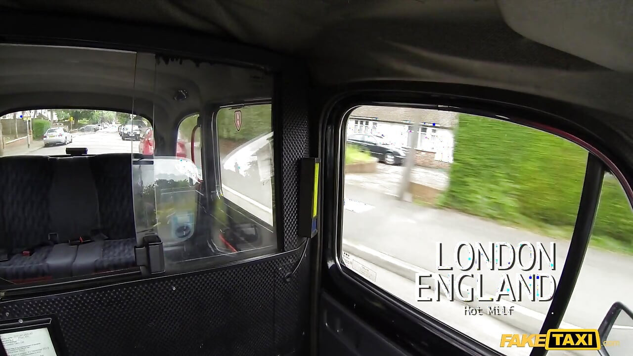 Fake Taxi - Cheating Hot Blonde Anna Joy Takes a Wild Ride in a Taxi & Gets a Facial POV Cumshot2