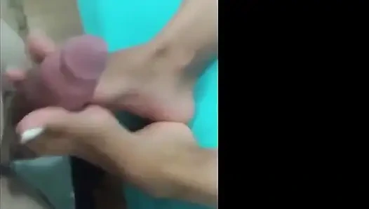 Tanrıça Kiffa - seksi gerçek amatör ayakla mastürbasyon seansı