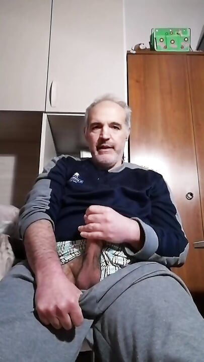 Cum for an Italian
