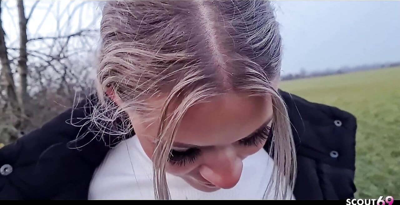 German Blonde PAWG Teen Lisa Get Risky Outdoor Fuck at First Date