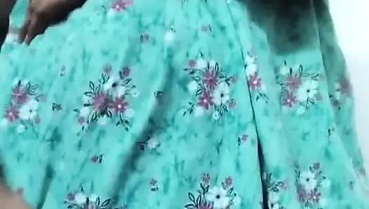 Jika Anda ingin melihat susu kakak ipar Anda dan semuanya, tonton video barunya.