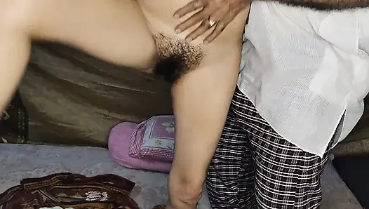 Abang tiri masukin jarinya ke dalam adik tirinya sendiri