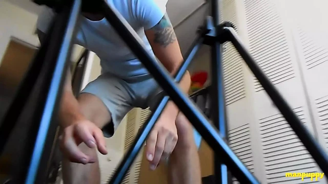 Hunk Jeff Drizzle Got His Cock Throbbing During Foot Play