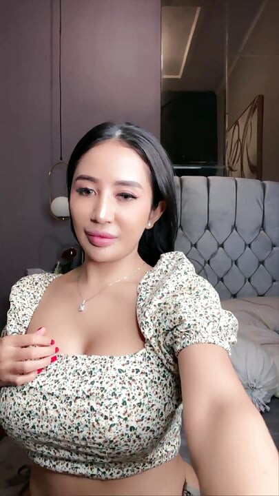 Webcam geile indogirl volledig naakt op afroep