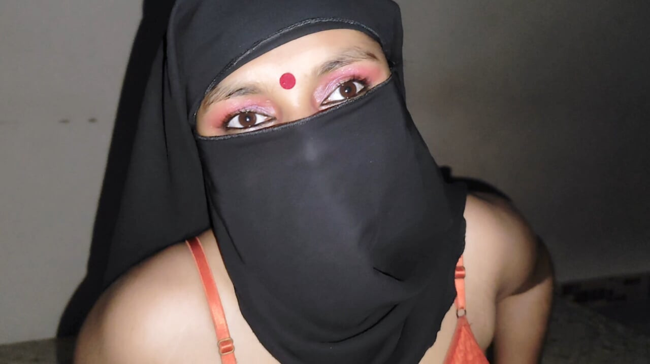 indian Unsatisfied Married bhabhi having hardly sex with devor .Bangla Part_02