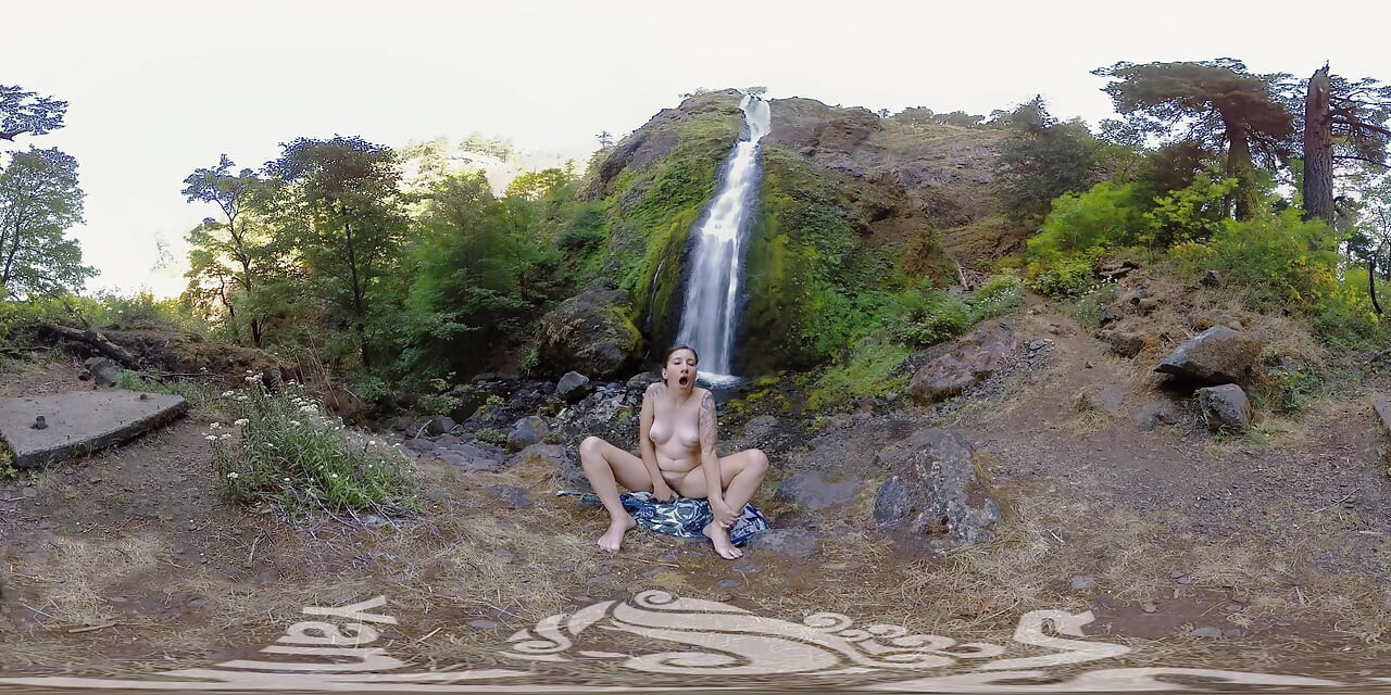 Horny Hiker Calliope Cums Hard