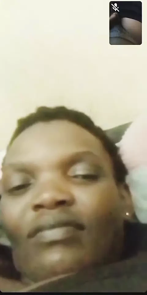 Ebony Mature Bitch Loves Masturbating Mutually on Call,