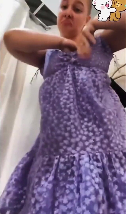 Herkesin içinde amını parmaklıyor