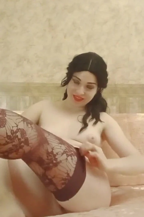 Dalya Gets Extra Pleasure Putting a Finger in Her Ass During Masturbation