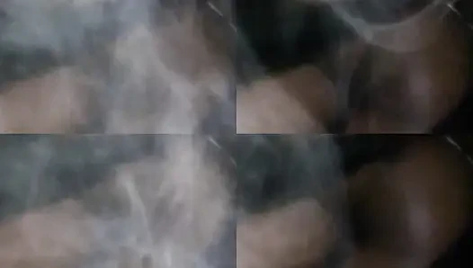 Ev yapımı amatör ince kalın Afrikalı zenci genç kız şişman ıslak amcıkla alay ediyor bakış açısı dansı