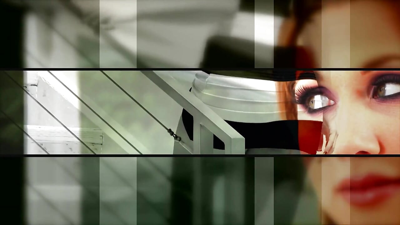 Une blonde se fait squirter le vagin à la piscine