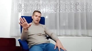 A szexterapeuta rábeszél, hogy szopd le a nagy farkát - POV Dirty Talk szopás