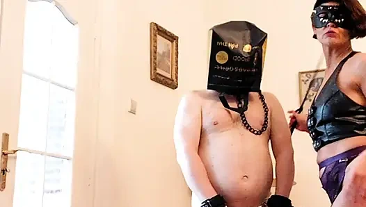 Tanze mit sperma, du tust, was ich dir sage. Hast du es verstanden?