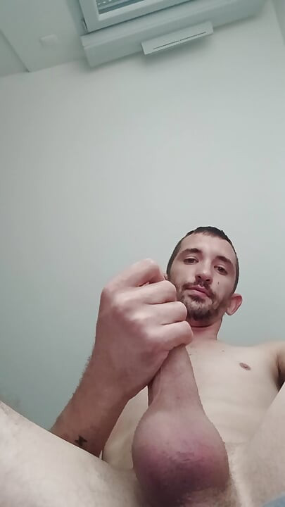 Büyük dölünü boşaltan genç kız