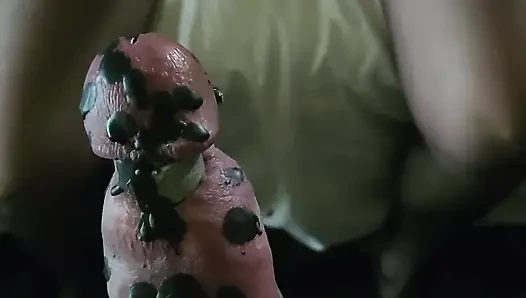 Хорошая девушка в видео от первого лица, развлечение яиц и яиц муженька с членом