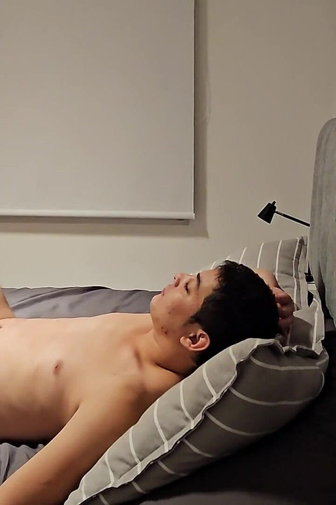 Argentinian Brunette Has Sex Without a Condom with a Guy From Instagram