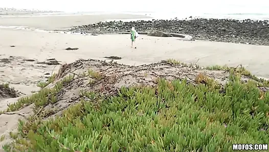 Perverse auf Patrouille - jeanie Marie Sulivan nackt am strand warum nicht ficken