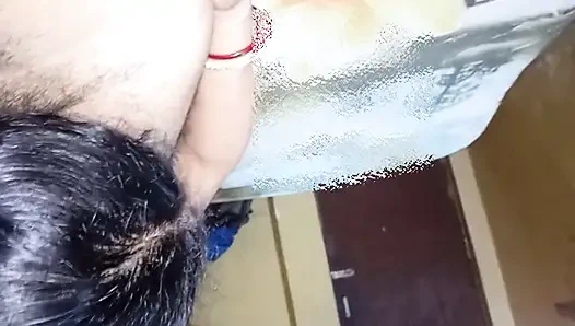 Bhabhi ko land chuswaya