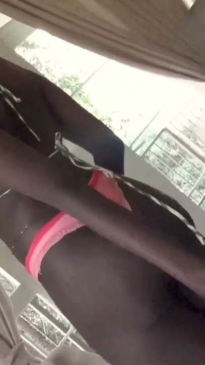 Esta modelo EBONY alta e magra veio ao casting... depois cobri-lhe a cara com um FACIAL | Clipe 1