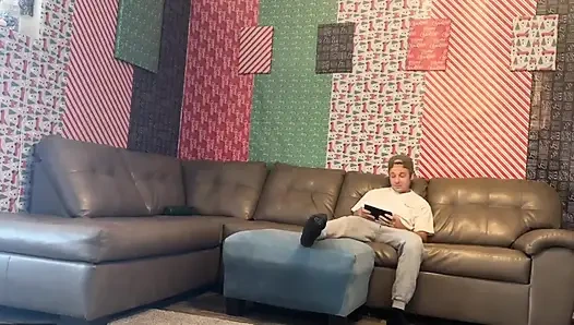 Peri mahasiswi nakal ini pengen pamer tubuh bahenolnya dan dicrot sperma hangatnya