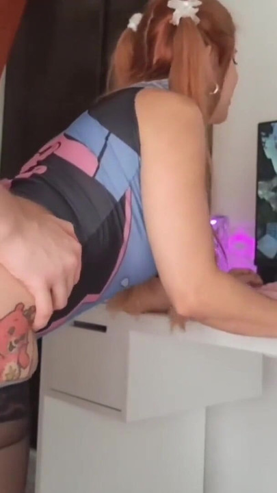 Gamer cura igra League of Legends dok je jebu na pseći način | Isječak 2