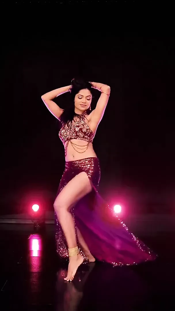 Madarchod sonali bhaduria... Sali.. Raand..tere muh too lund