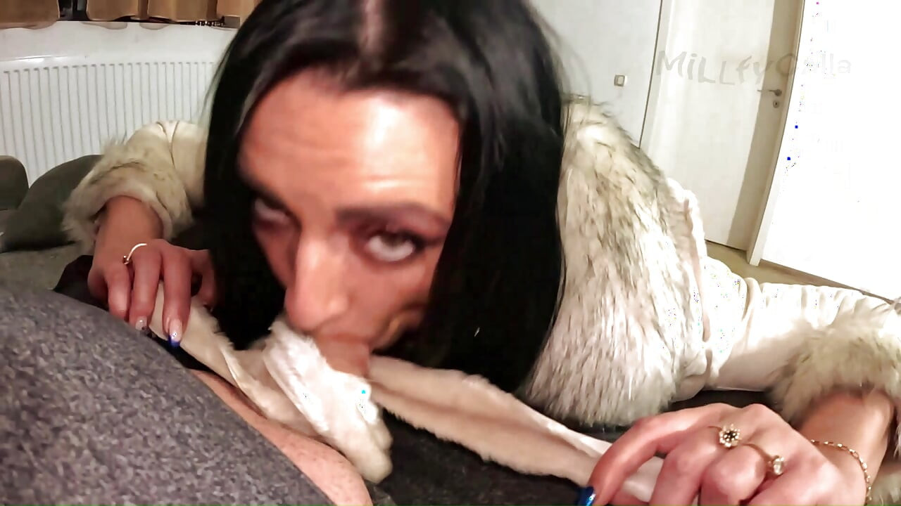 Cruel Fur Domme ponížení JOI Deepthroat kontrola zhroucení