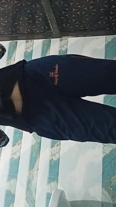 와우..... 누군가가 나를 따먹을 것인가? 나는 외롭고 지루하다. 젖탱이와 보지를 젖탱이로 젖탱이로